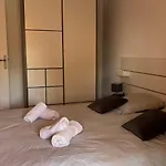 Apartament St Tropez Face A La Magnifique T2 Entierement Renove Grande Terrasse 2 Piscines A 2 Pas Du Port Et Du Centre *