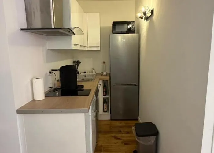 St Tropez Face A La Magnifique T2 Entierement Renove Grande Terrasse 2 Piscines A 2 Pas Du Port Et Du Centre Apartment